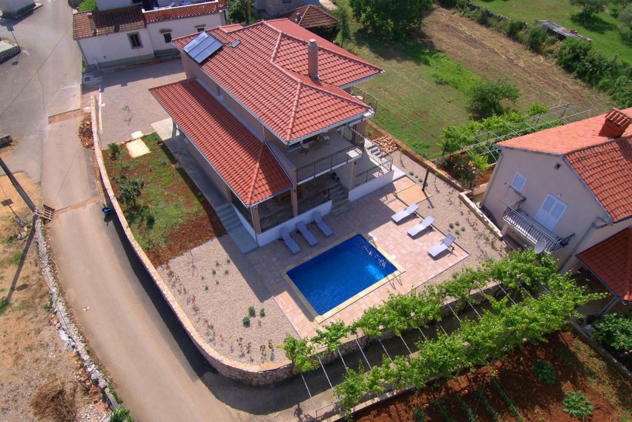 Villa Nerium Malinska Εξωτερικό φωτογραφία